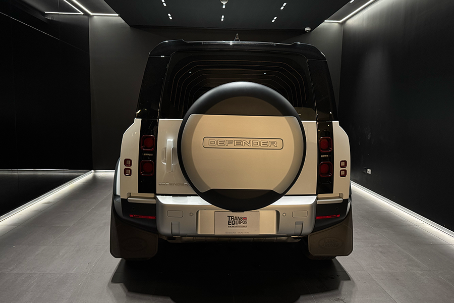 DEFENDER 110 P400 HSE 